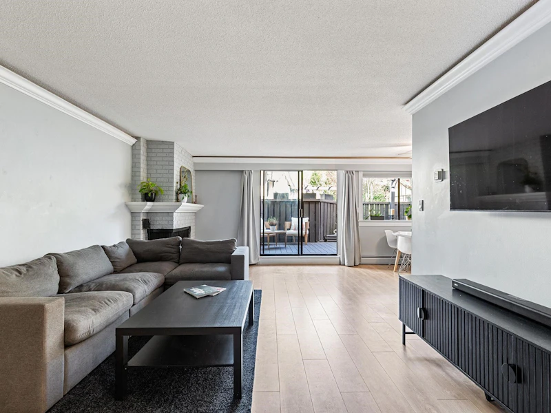 8965 Horne Street, Burnaby BC V3N 4J8