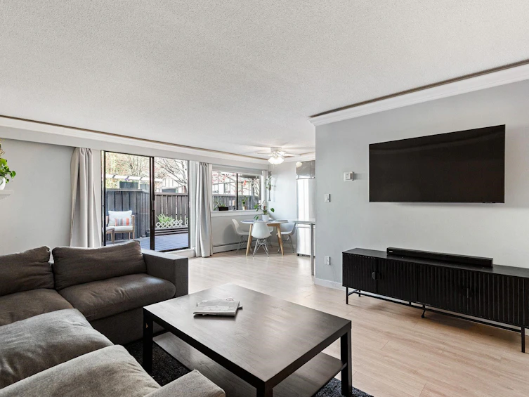 8965 Horne Street, Burnaby, BC, V3N 4J8 - 2