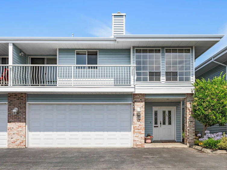 22-5216 201a Street, Langley, BC, V3A 1S4