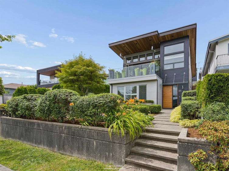 23 Ellesmere Avenue, Burnaby, BC, V5B 3S5 - 34