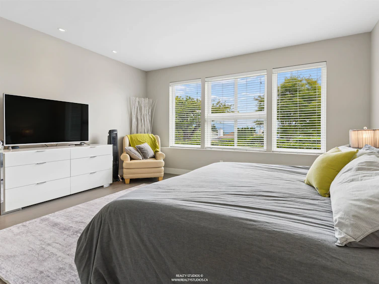 23 Ellesmere Avenue, Burnaby, BC, V5B 3S5 - 15
