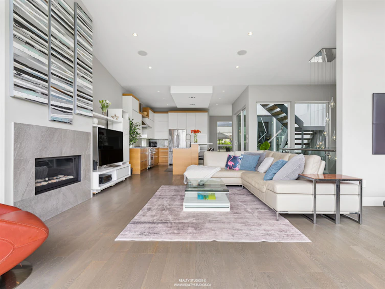 23 Ellesmere Avenue, Burnaby, BC, V5B 3S5 - 5