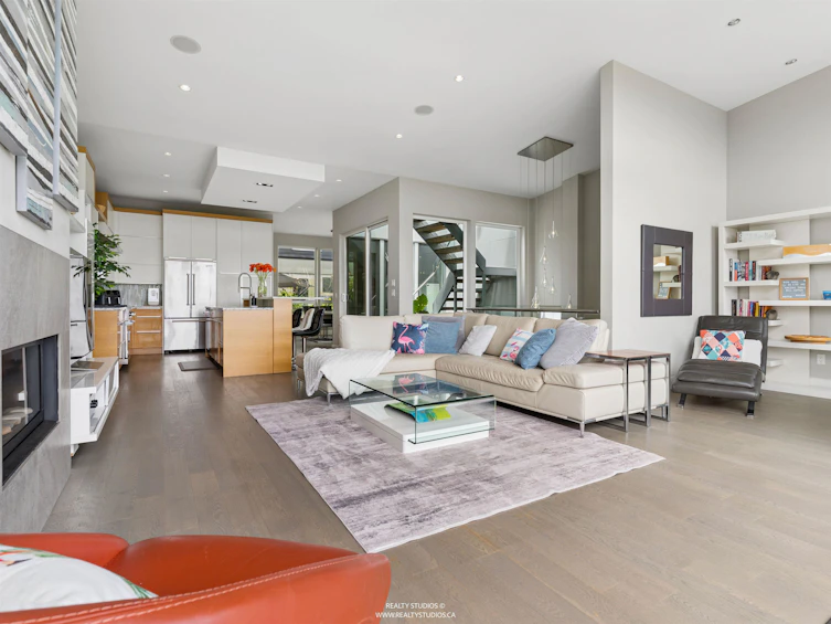 23 Ellesmere Avenue, Burnaby, BC, V5B 3S5 - 6
