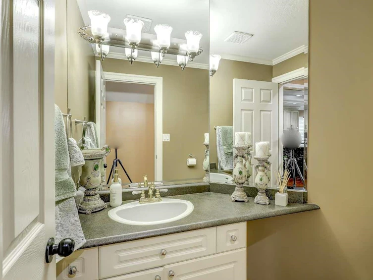 15341 80 Avenue, Surrey, BC, V3S 8Y4 - 18