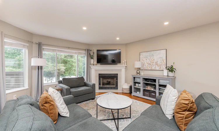 42-1271 Lasalle Place