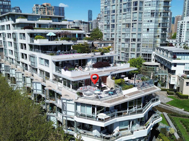 606-1288 Marinaside Crescent, Vancouver, BC, V6Z 2W5 - 2