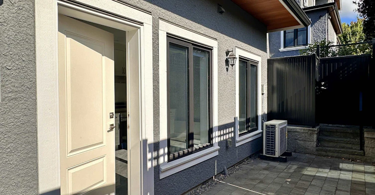 40xx W 37th Avenue, Vancouver, BC, V6N 2W7 - 2