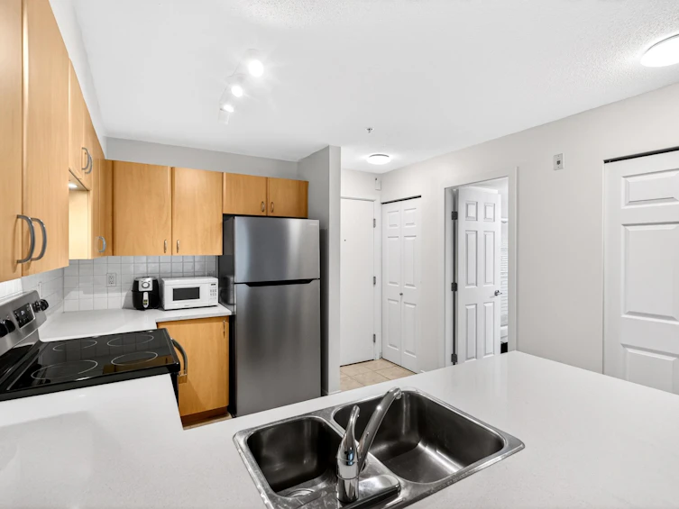 105-14859 100 Avenue, Surrey, BC, V3R 2V5 - 18