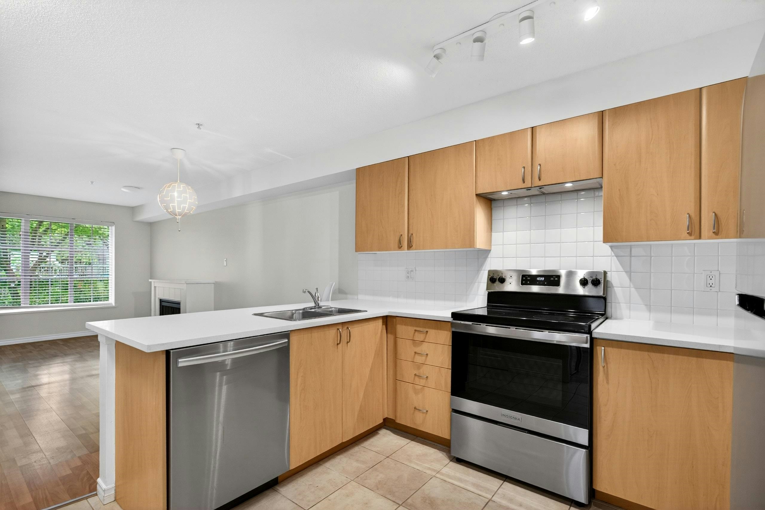105-14859 100 Avenue, Surrey, BC, V3R 2V5 - 13