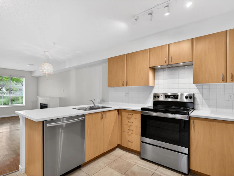 105-14859 100 Avenue, Surrey, BC, V3R 2V5 - 13