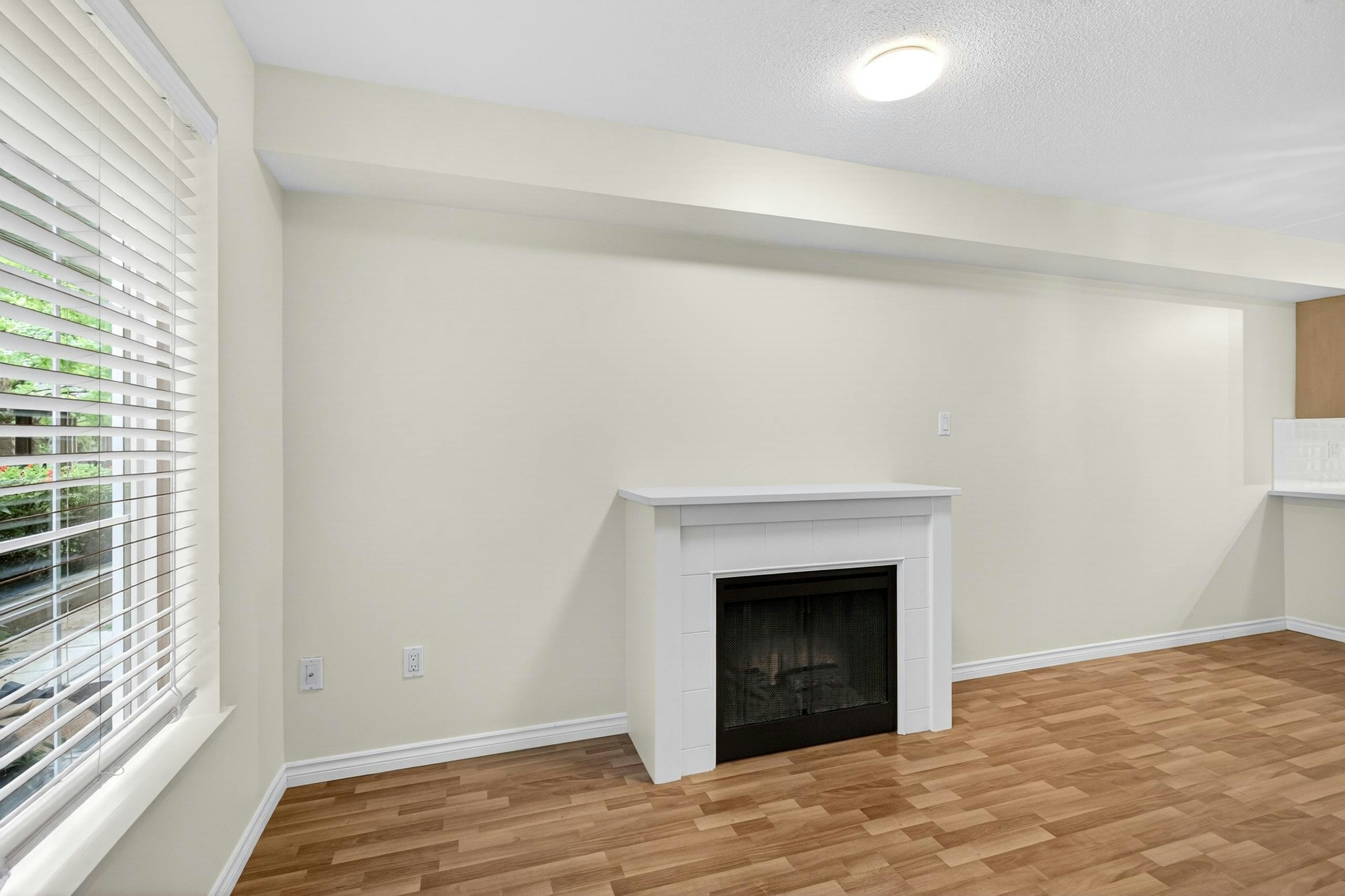 105-14859 100 Avenue, Surrey, BC, V3R 2V5 - 11