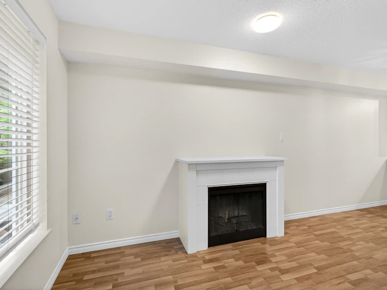 105-14859 100 Avenue, Surrey, BC, V3R 2V5 - 11