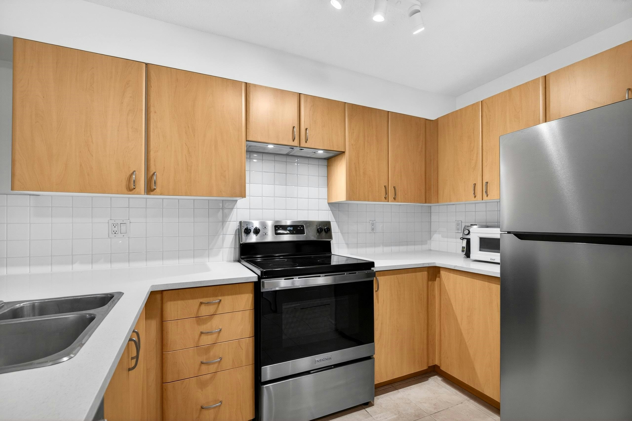 105-14859 100 Avenue, Surrey, BC, V3R 2V5 - 15
