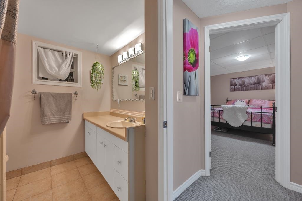 19717 48a Avenue, Langley, BC, V3A 4W2 - 24