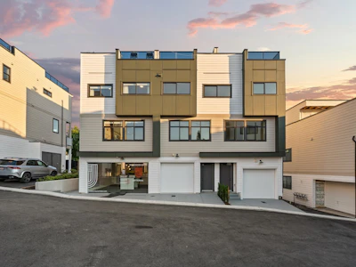 113-34588 Marshall Road - 4