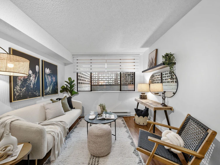 201-1270 Robson Street, Vancouver, BC, V6E 3Z6 - 2