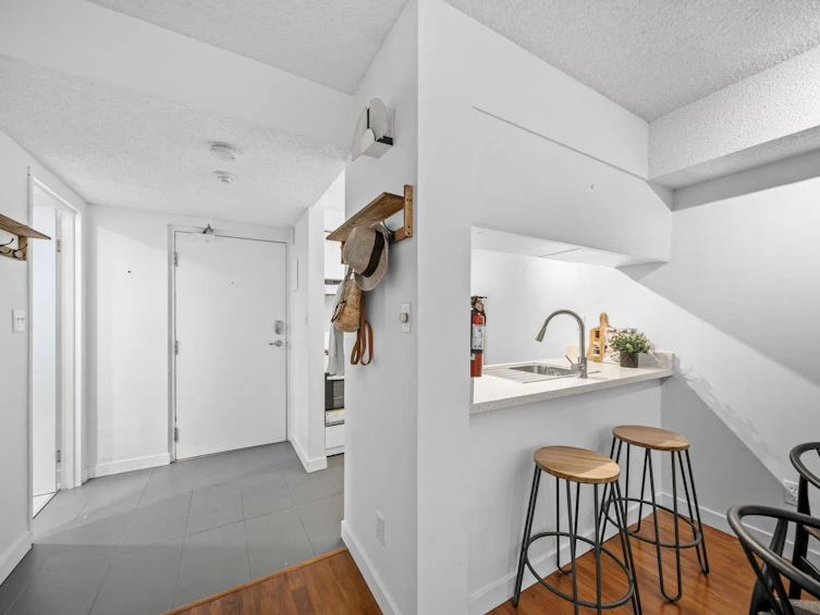 201-1270 Robson Street, Vancouver, BC, V6E 3Z6 - 8