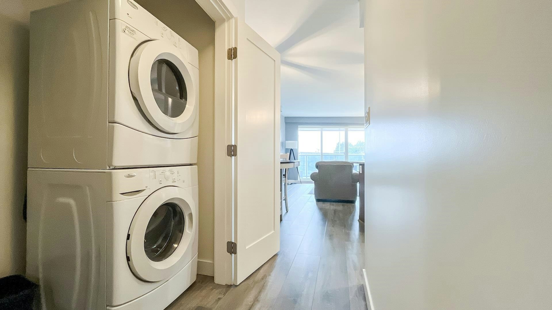 404-14955 Victoria Avenue, Surrey, BC, V4B 1G2 - 14