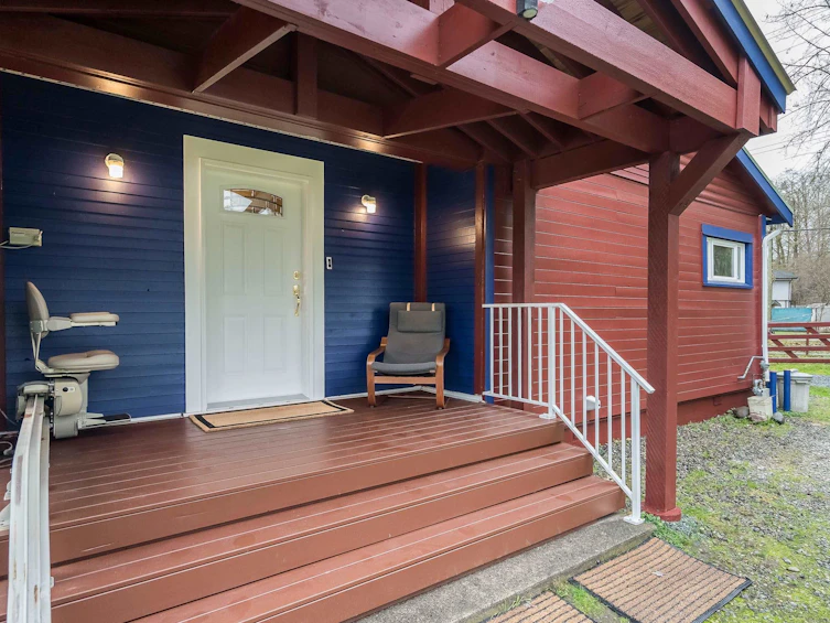 3011 184 Street, Surrey, BC, V3Z 9V2 - 3