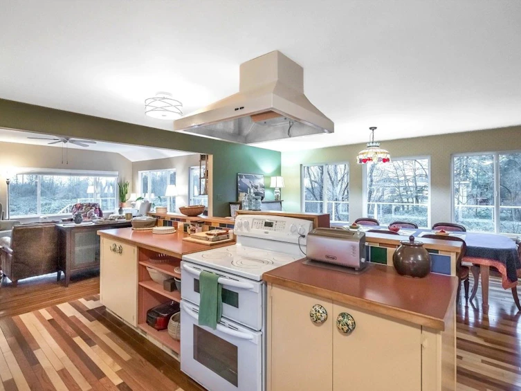 3011 184 Street, Surrey, BC, V3Z 9V2 - 8