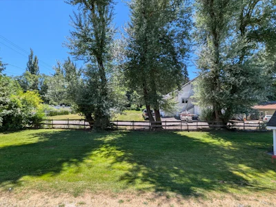 3011 184 Street - 4