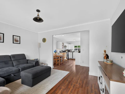 45407 Wellington Avenue - 4