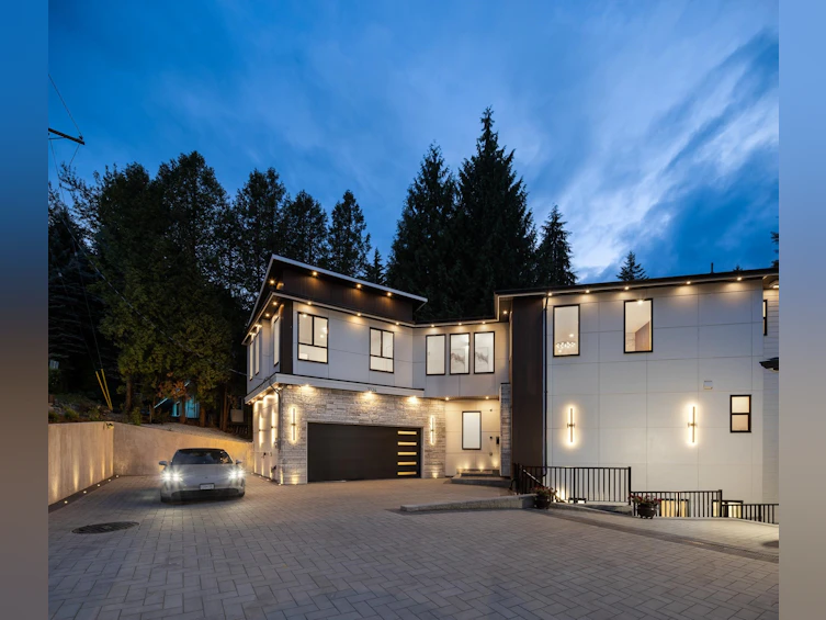 1034 Gatensbury Road, Port Moody, BC, V3H 2P2