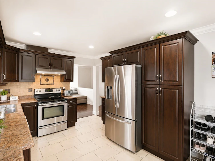 8081 112 Street, Delta, BC, V4C 4W4 - 5