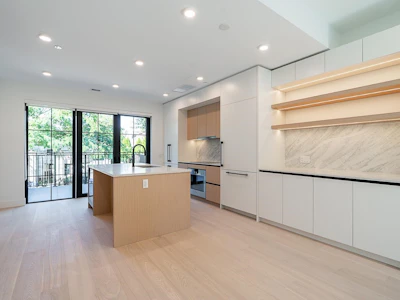 107-551 W 28th Avenue - 2