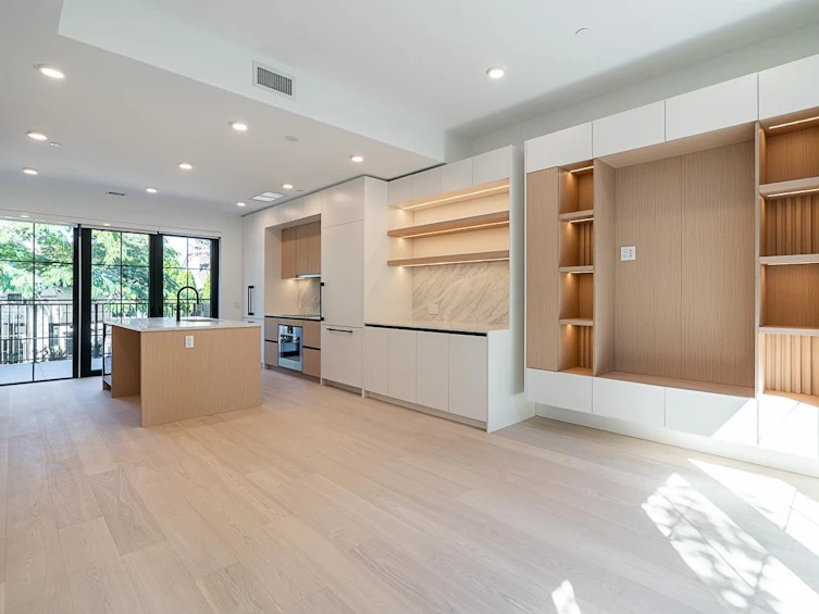 107-551 W 28th Avenue, Vancouver, BC, V5Z 2H2 - 2