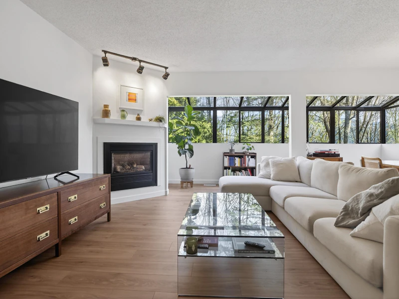 526 Cardiff Way, Port Moody BC V3H 3T3