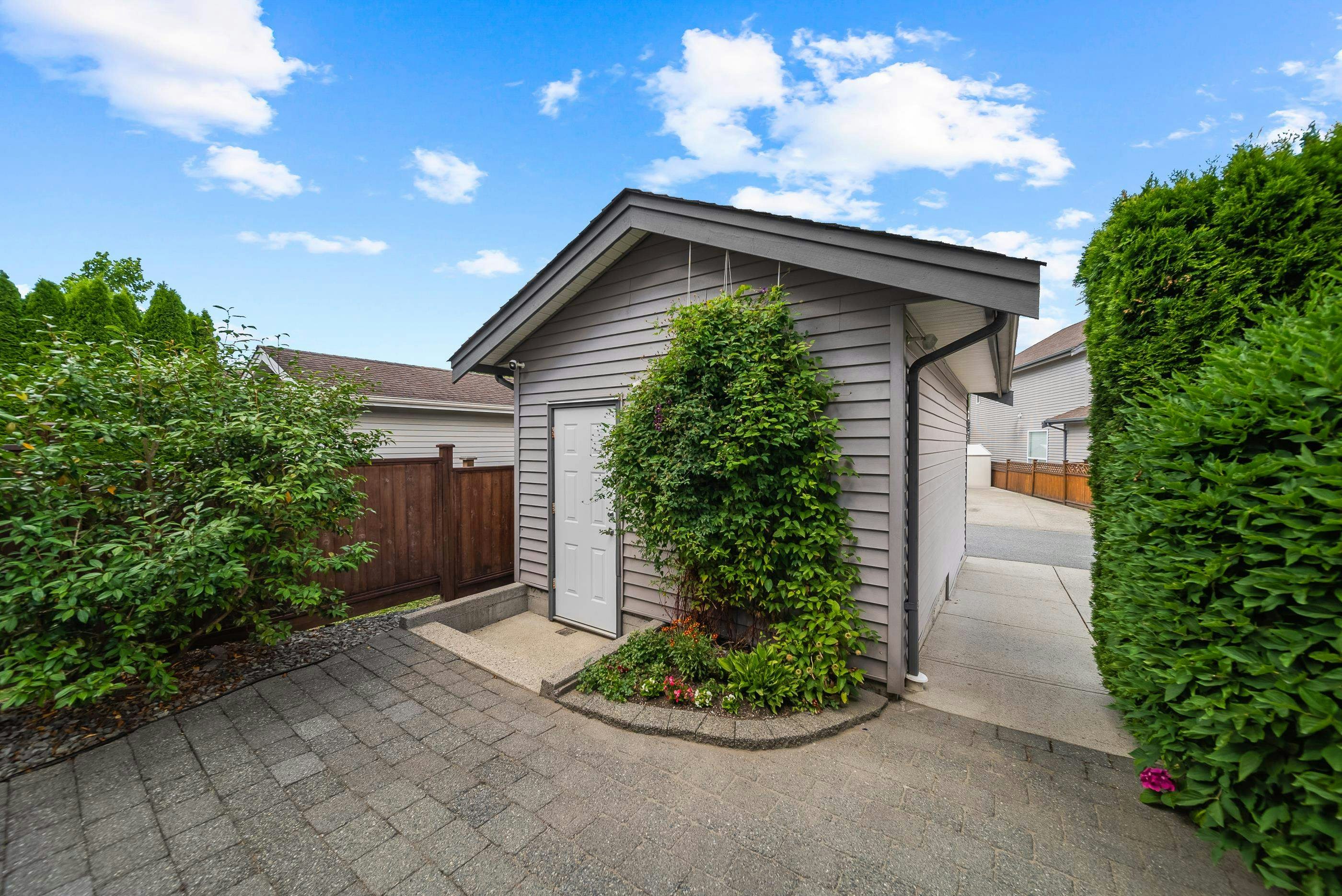 18565 67 Avenue, Surrey, BC, V3S 1Z1 - 9