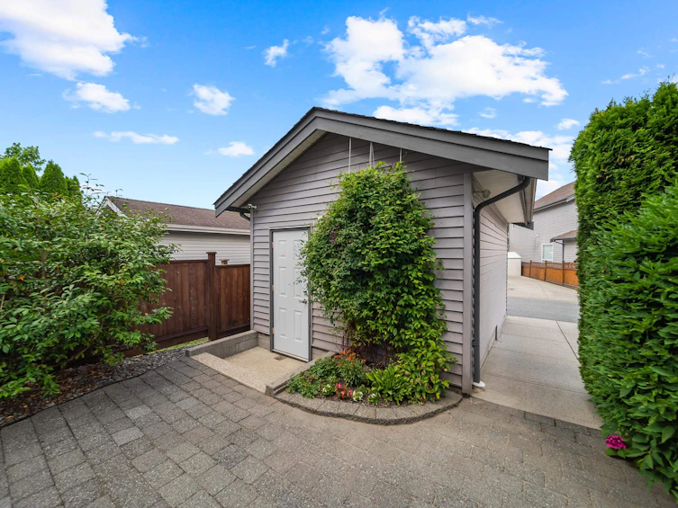 18565 67 Avenue, Surrey, BC, V3S 1Z1 - 9