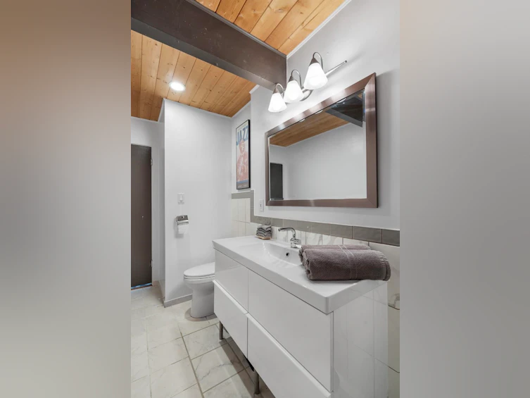 442 Monteray Avenue, North Vancouver, BC, V7N 3G2 - 25