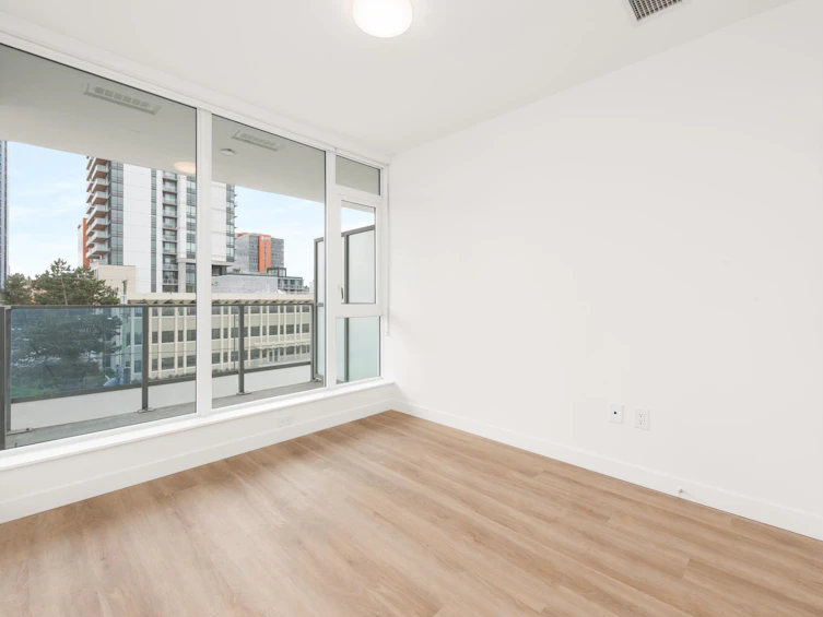 301-9675 King George Boulevard, Surrey, BC, V3T 0T7 - 3