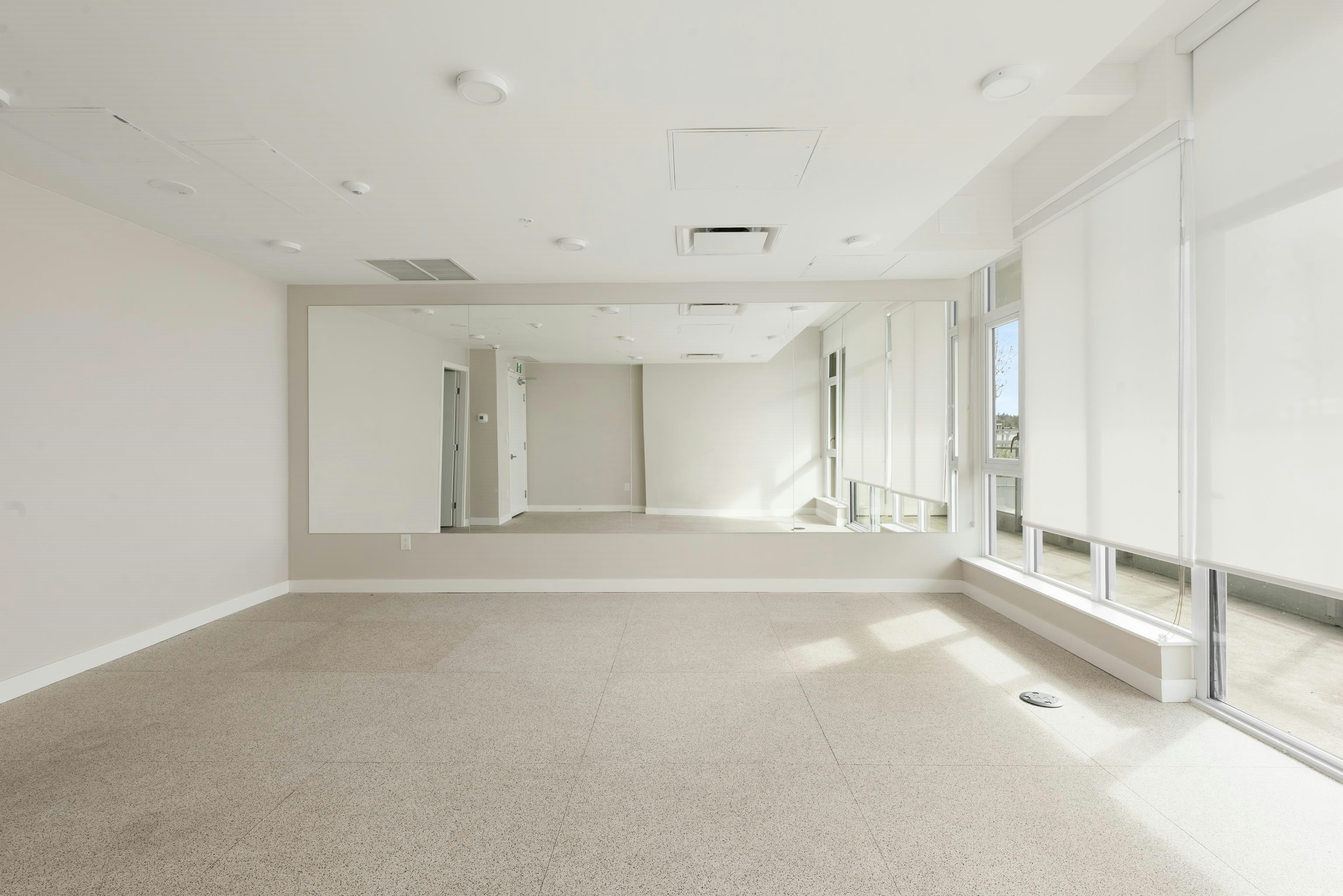 301-9675 King George Boulevard, Surrey, BC, V3T 0T7 - 35