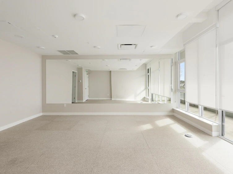 301-9675 King George Boulevard, Surrey, BC, V3T 0T7 - 35