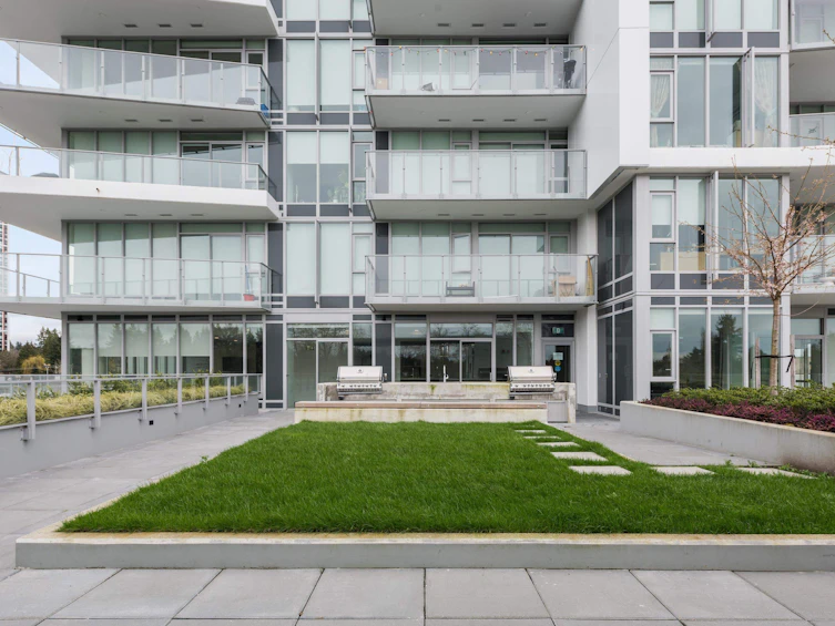 301-9675 King George Boulevard, Surrey, BC, V3T 0T7 - 28