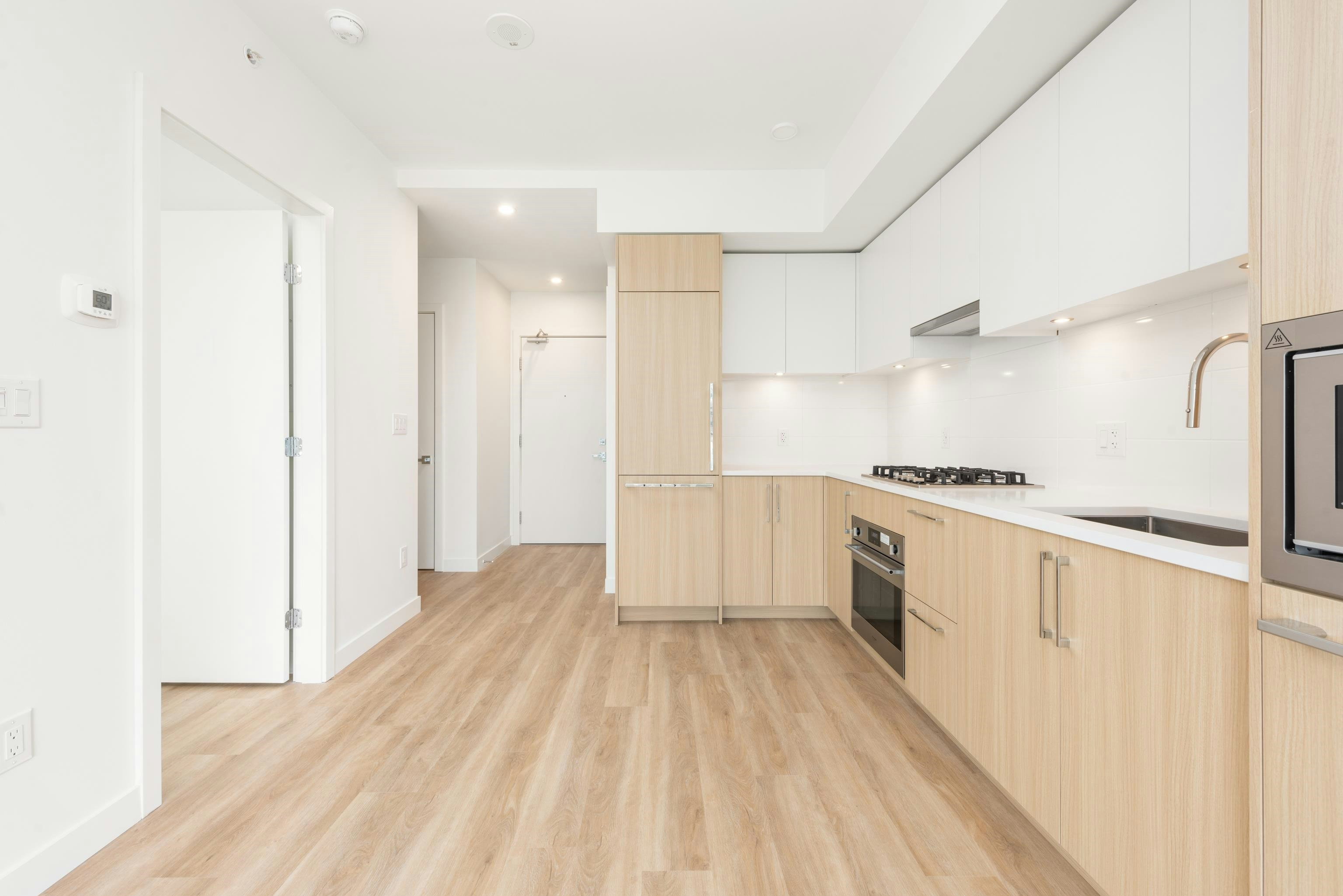 301-9675 King George Boulevard, Surrey, BC, V3T 0T7 - 9