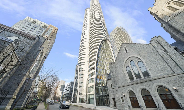 706-1033 Nelson Street
