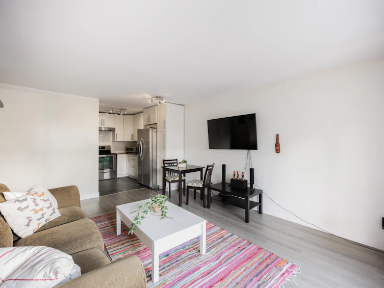 215-251 W 4th Street, North Vancouver, BC, V7M 1H8 - 10