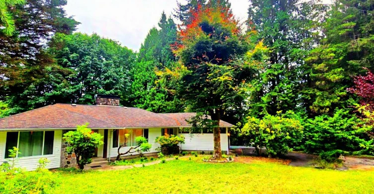 Upstairs-640 Stevens Drive, West Vancouver, BC, V7S 1C9