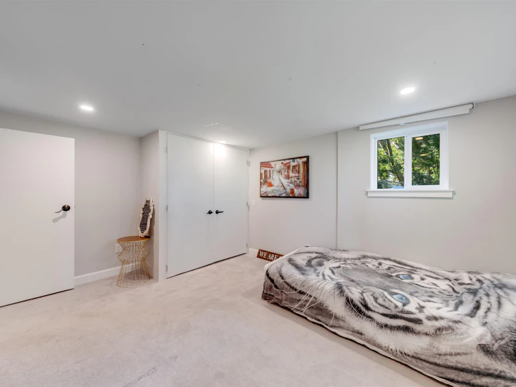 3870 Emerald Drive, North Vancouver, BC, V7R 3B8 - 35