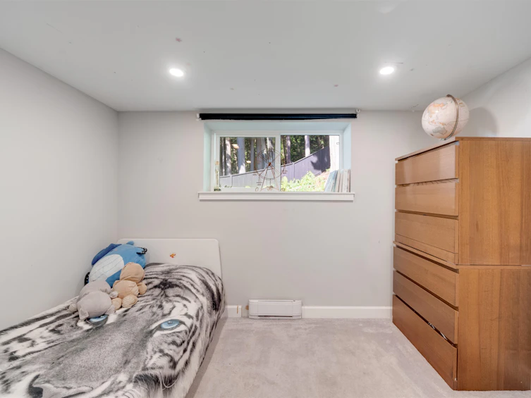3870 Emerald Drive, North Vancouver, BC, V7R 3B8 - 32