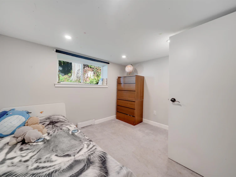 3870 Emerald Drive, North Vancouver, BC, V7R 3B8 - 31