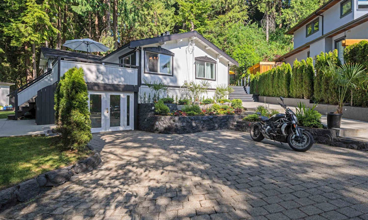 3870 Emerald Drive