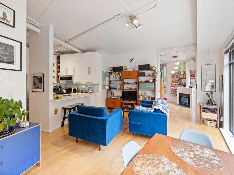 301-28 Powell Street, Vancouver, BC, V6A 1E7