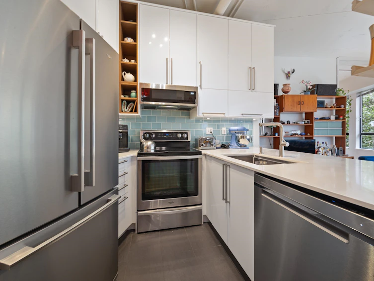 301-28 Powell Street, Vancouver, BC, V6A 1E7 - 10