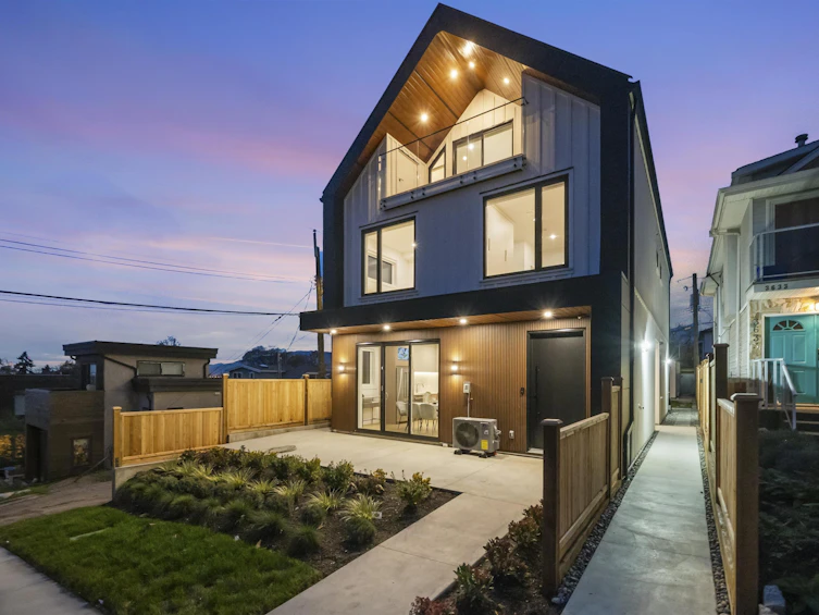 1-3623 Triumph Street, Vancouver, BC, V5K 1V4 - 23