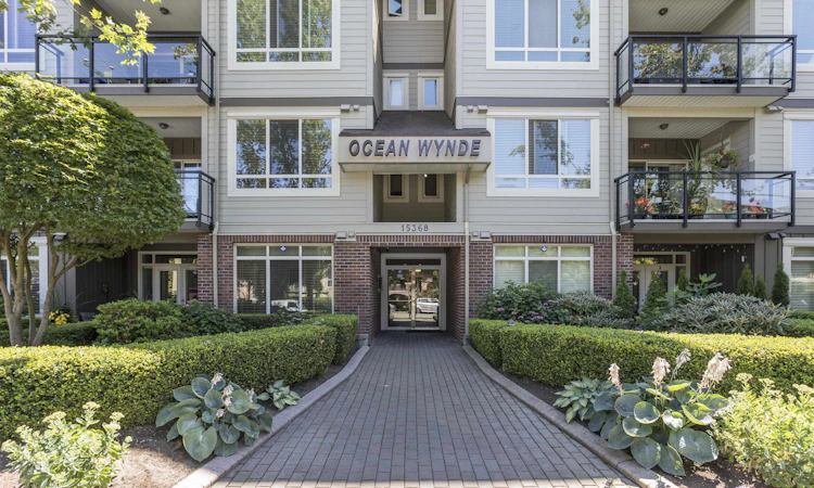 102-15368 17a Avenue
